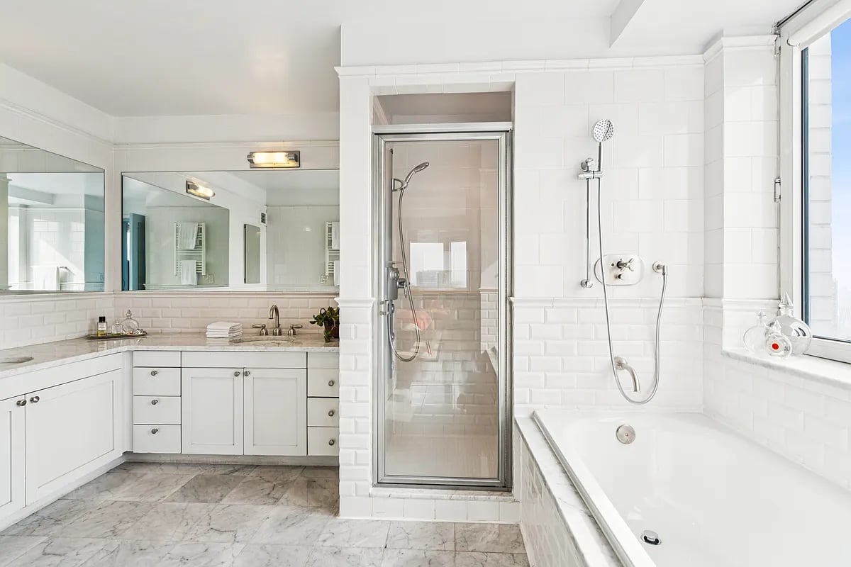 Photo for 425 Fifth Avenue - 425 Fifth Avenue Condominium in Murray Hill, Manhattan