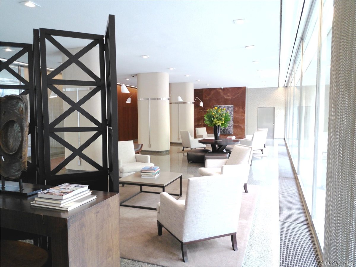 Photo for Manhattan House - 200 East 66th Street Condominium in Upper East Side, Manhattan