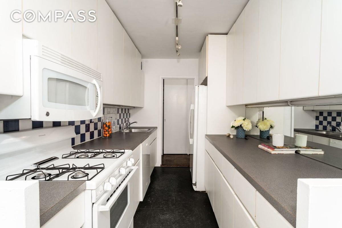 Photo for Lincoln Towers - 180 West End Avenue Condominium in Upper West Side, Manhattan