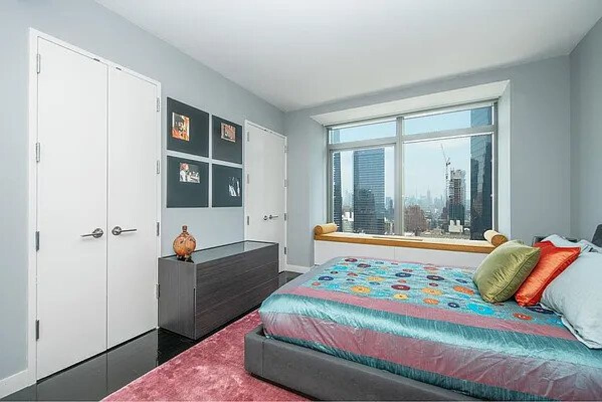Photo for W Downtown Hotel & Residences - 123 Washington Street Condominium in Financial District, Manhattan