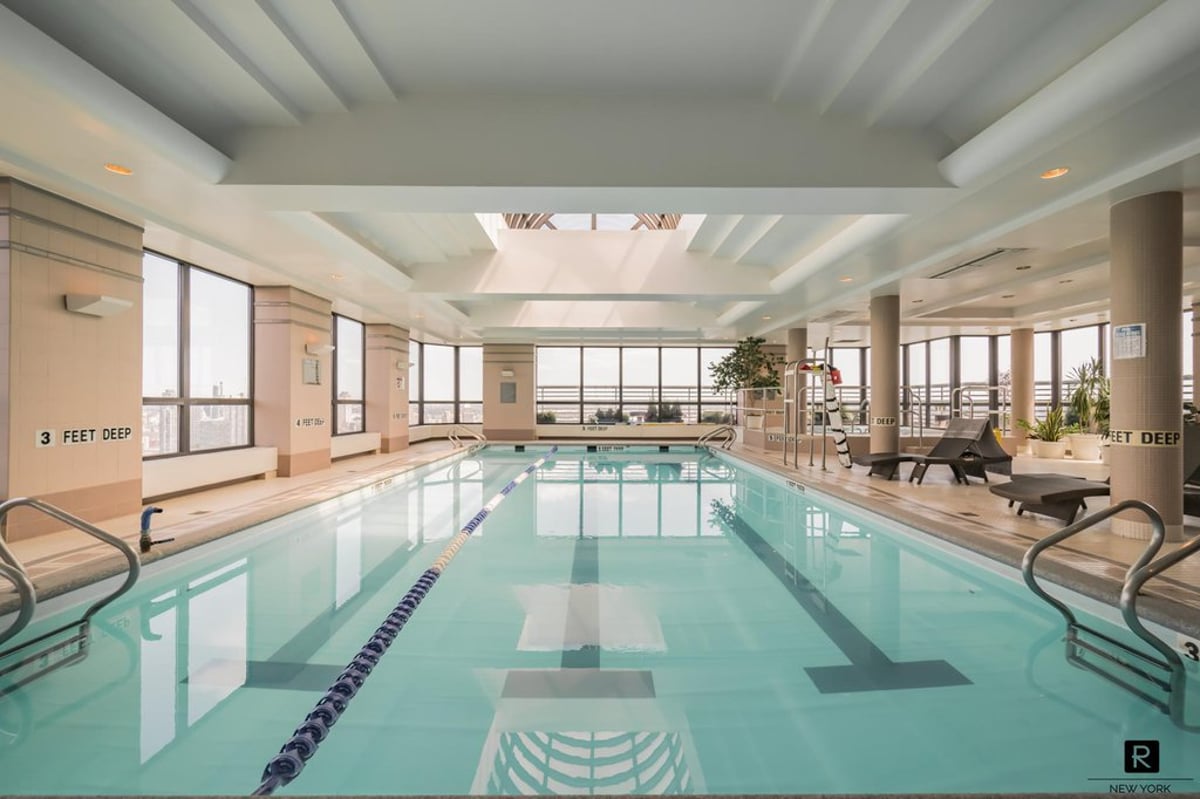 Photo for The Horizon - 415 East 37th Street Condominium in Midtown East, Manhattan