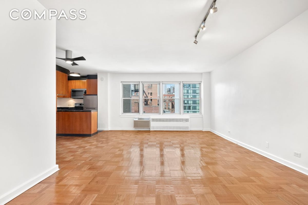 Photo for 155 East 38th Street - 155 East 38th Street Condominium in Murray Hill, Manhattan