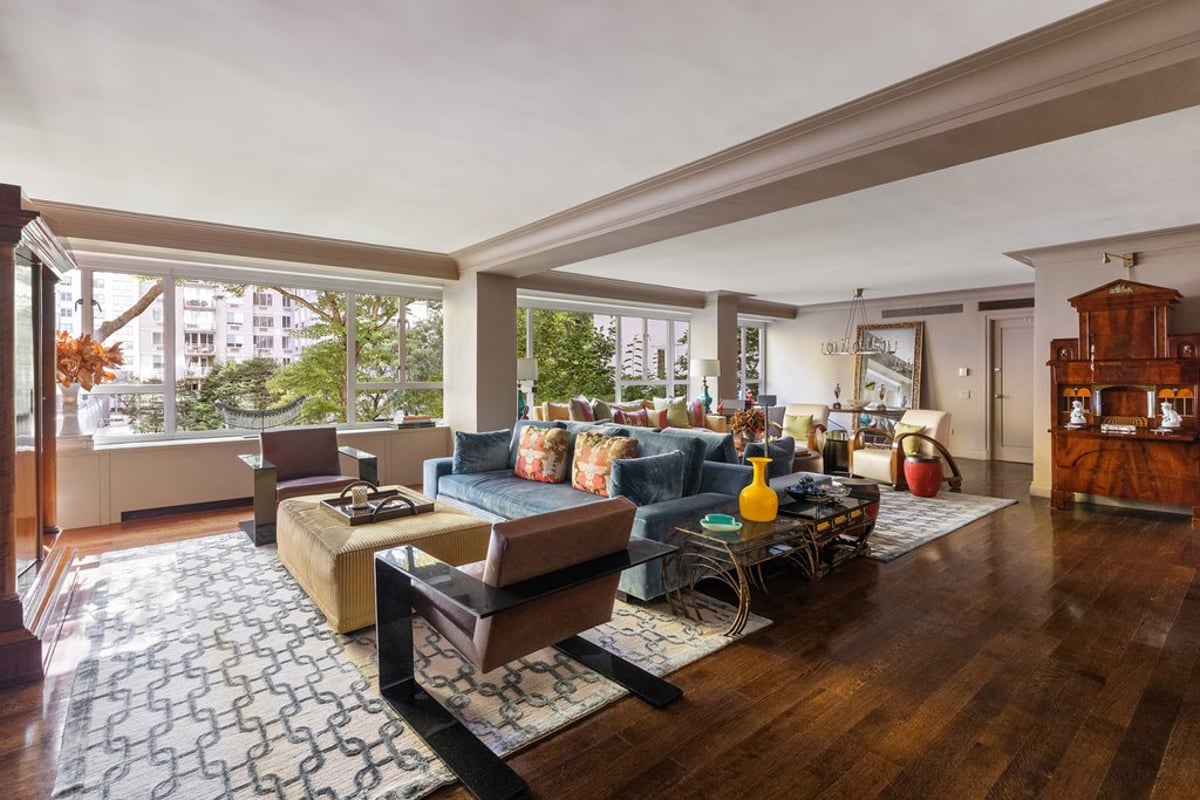 Photo for Manhattan House - 200 East 66th Street Condominium in Upper East Side, Manhattan