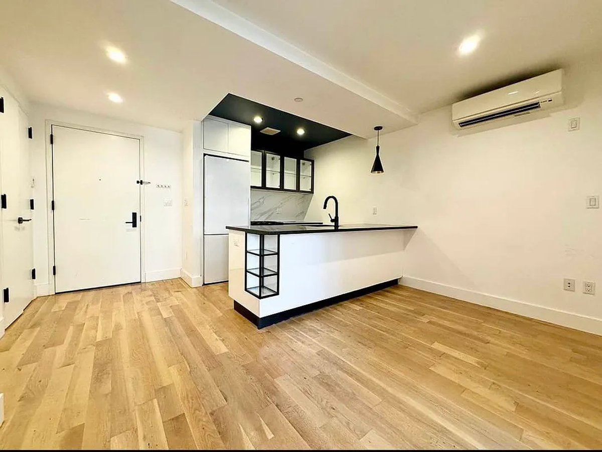 Photo for 10 Lexington - 10 Lexington Avenue Rental Building in Clinton Hill, Brooklyn