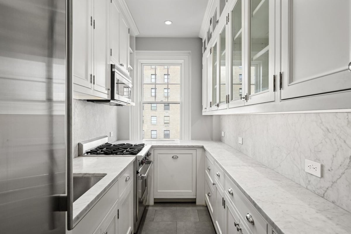 Photo for 969 Park Avenue - 969 Park Avenue Cooperative in Upper East Side, Manhattan