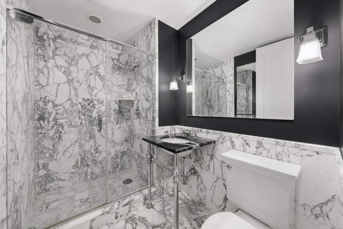 Photo for Bridge Tower Place - 401 East 60th Street Condominium in Upper East Side, Manhattan