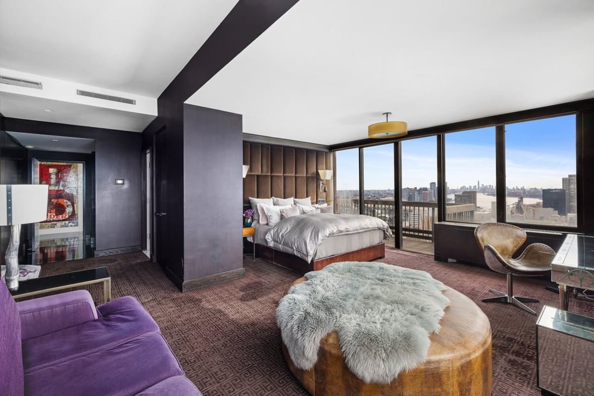 Photo for The Oxford - 422 East 72nd Street Condominium in Upper East Side, Manhattan