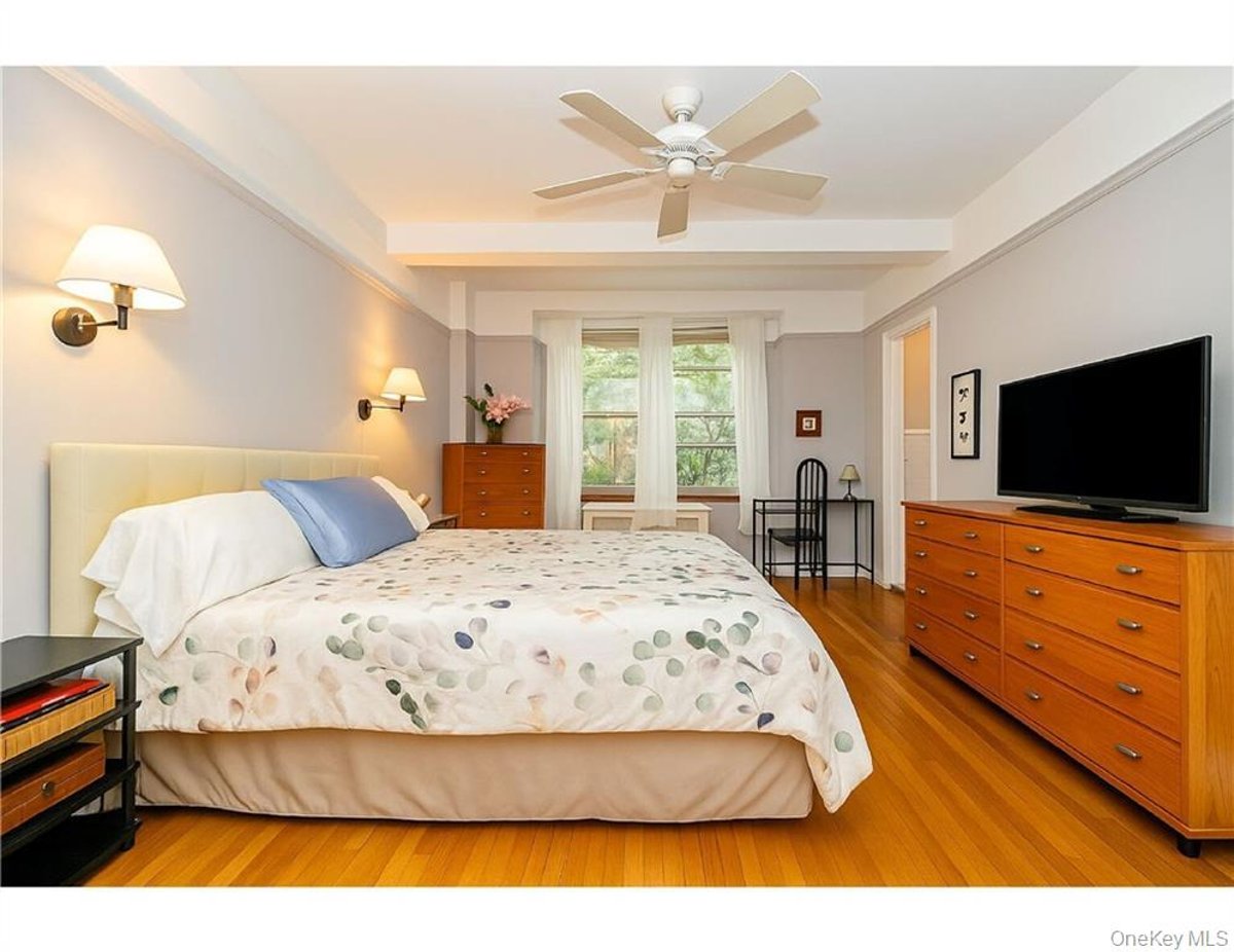 Photo for Edith Apartments - 410 Central Park West Cooperative in Manhattan Valley, Manhattan