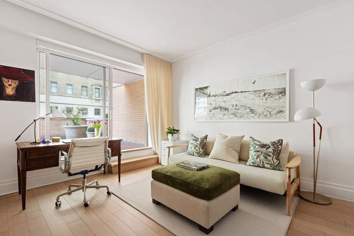 Photo for 200 East 69th Street - 200 East 69th Street Condominium in Upper East Side, Manhattan