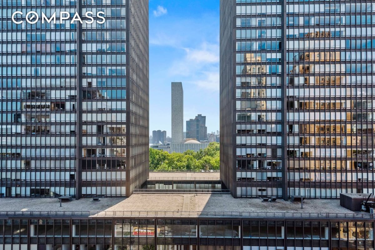 Photo for Stewart Hall - 10 Mitchell Place Cooperative in Midtown East, Manhattan