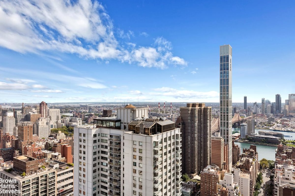 Photo for 252 East 57th Street - 252 East 57th Street Condominium in Midtown East, Manhattan