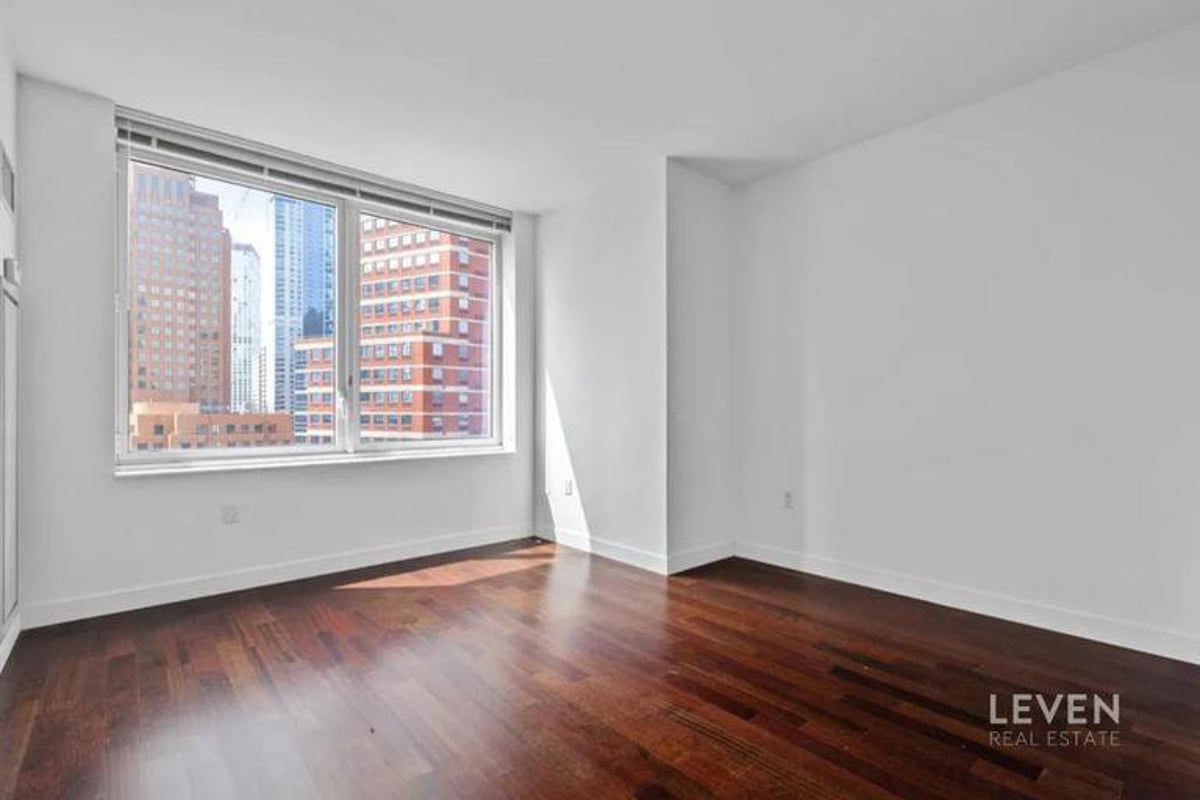 Photo for Oro - 306 Gold Street Condominium in Downtown Brooklyn, Brooklyn