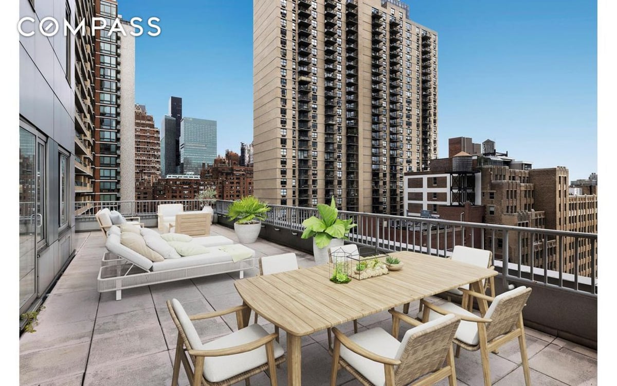 Photo for The Vantage - 308 East 38th Street Condominium in Murray Hill, Manhattan