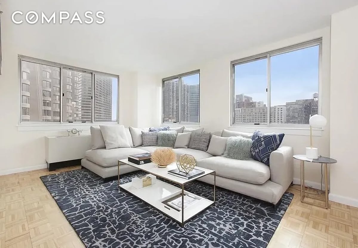 Photo for The Vantage - 308 East 38th Street Condominium in Murray Hill, Manhattan