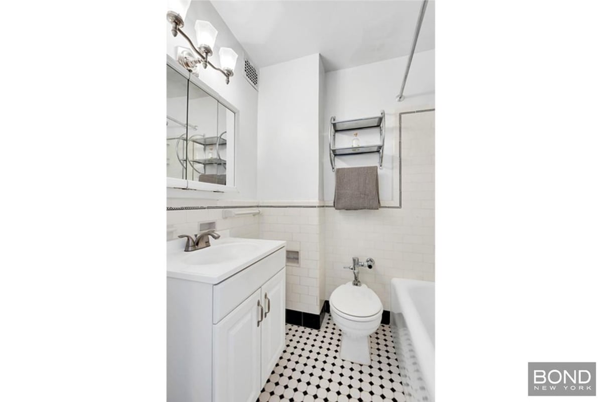 Photo for 304 West 75th Street - 304 West 75th Street Cooperative in Upper West Side, Manhattan