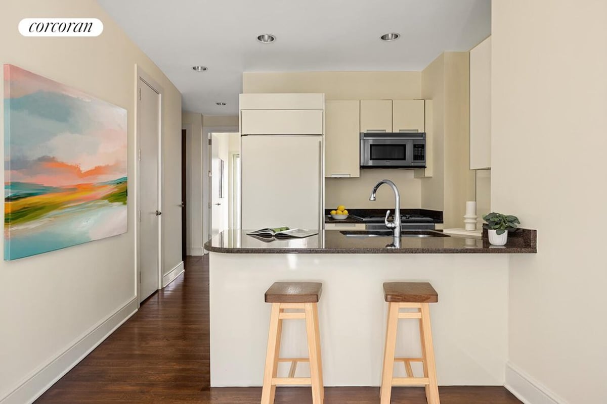 Photo for The Alexander - 250 East 49th Street Condominium in Midtown East, Manhattan