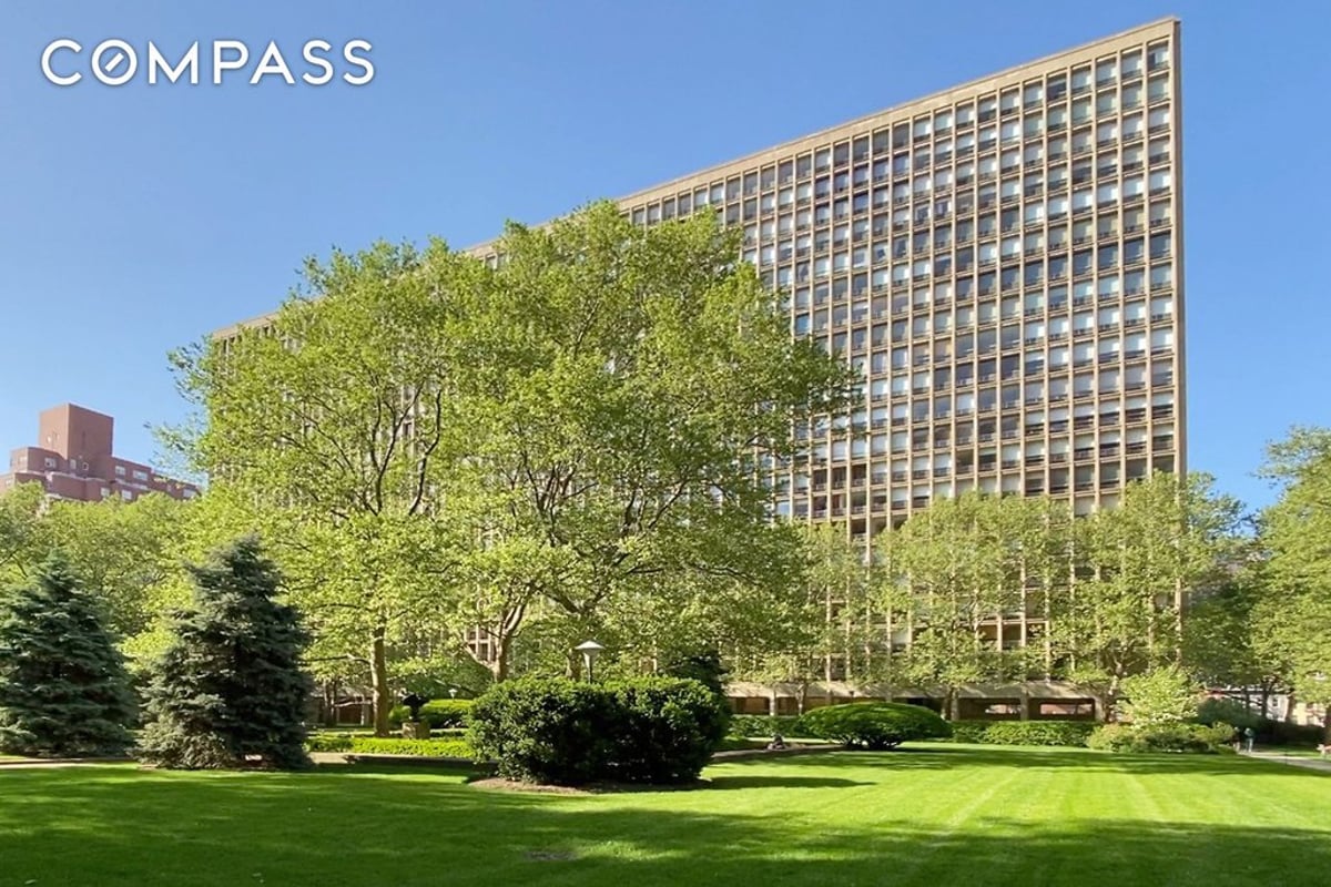 Photo for Kips Bay Towers - 333 E. 30th St. Condominium in Kips Bay, Manhattan