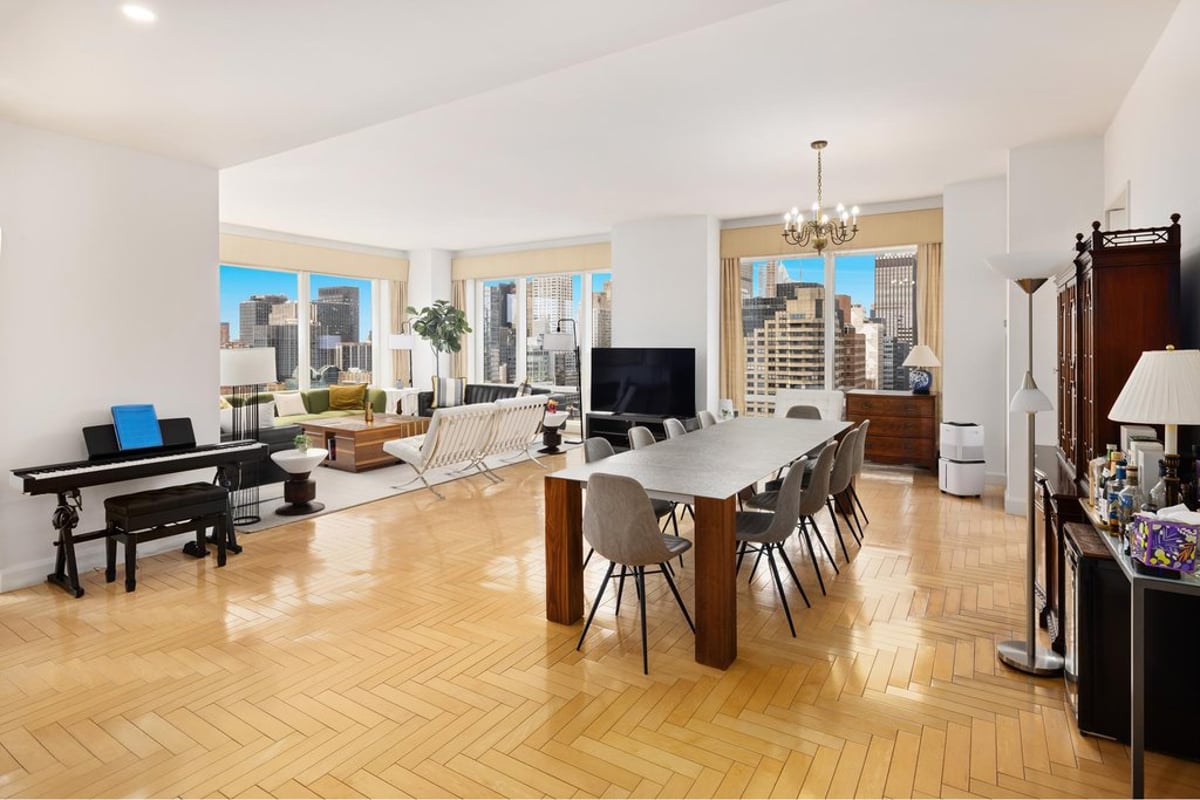 Photo for Trump World Tower - 845 United Nations Plaza Condominium in Midtown East, Manhattan