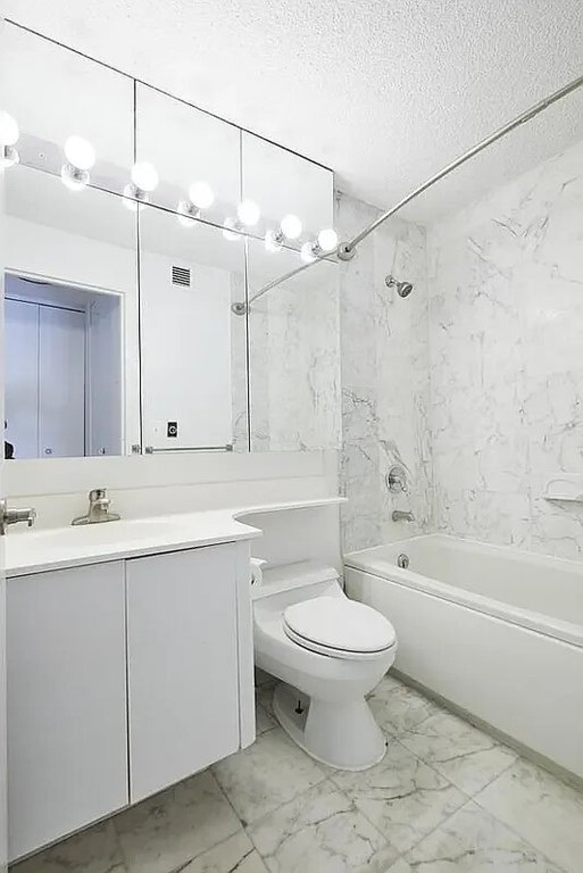 Photo for 445 5th Avenue - 445 5th Avenue Condominium in Murray Hill, Manhattan