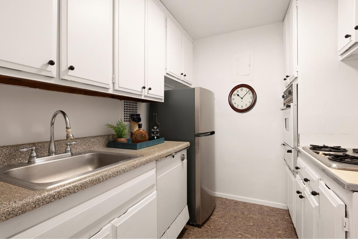 Photo for The Chelsea Lane - 16 West 16th Street Cooperative in Flatiron, Manhattan