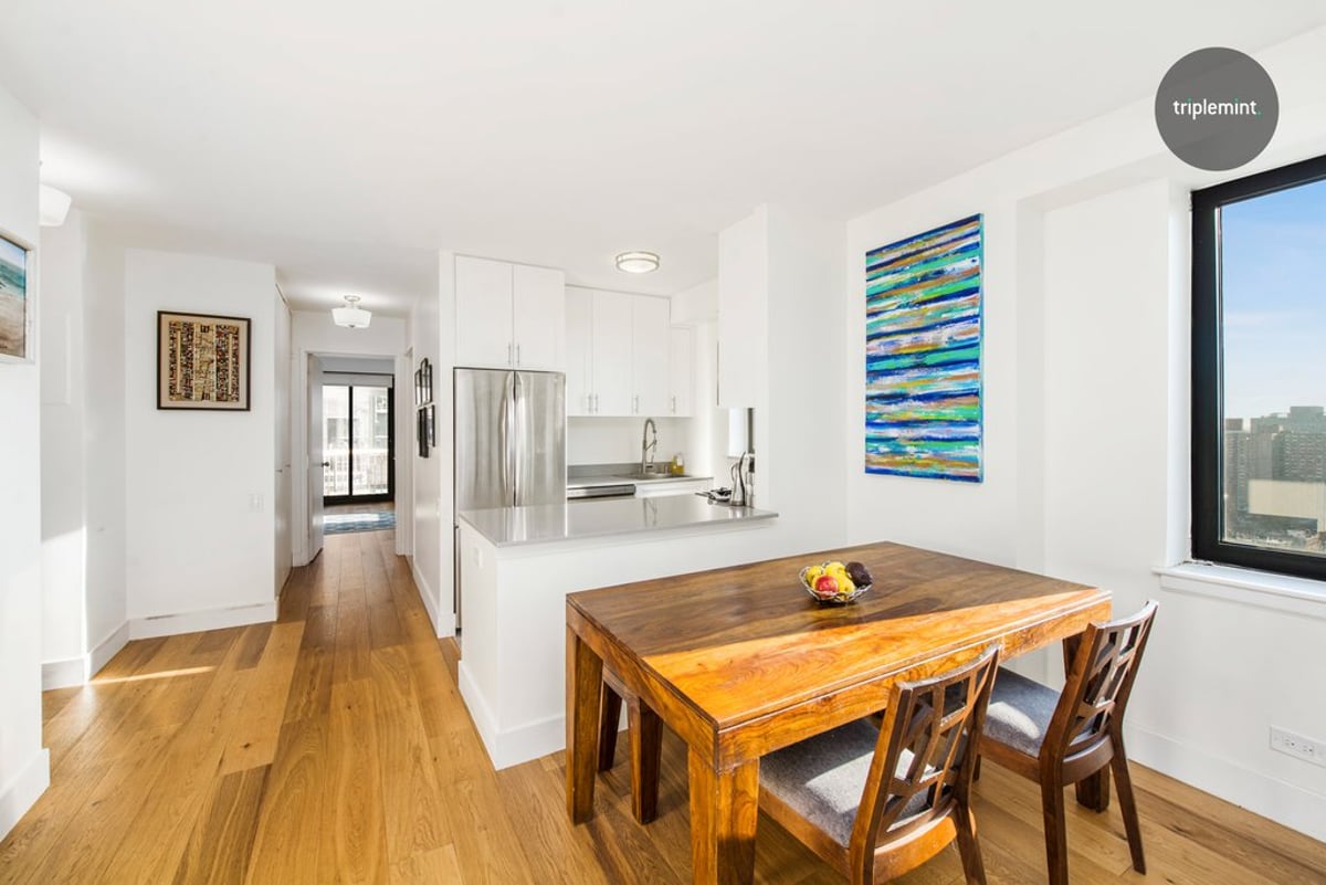 Photo for The Stanford - 45 East 25th Street Condominium in Flatiron, Manhattan