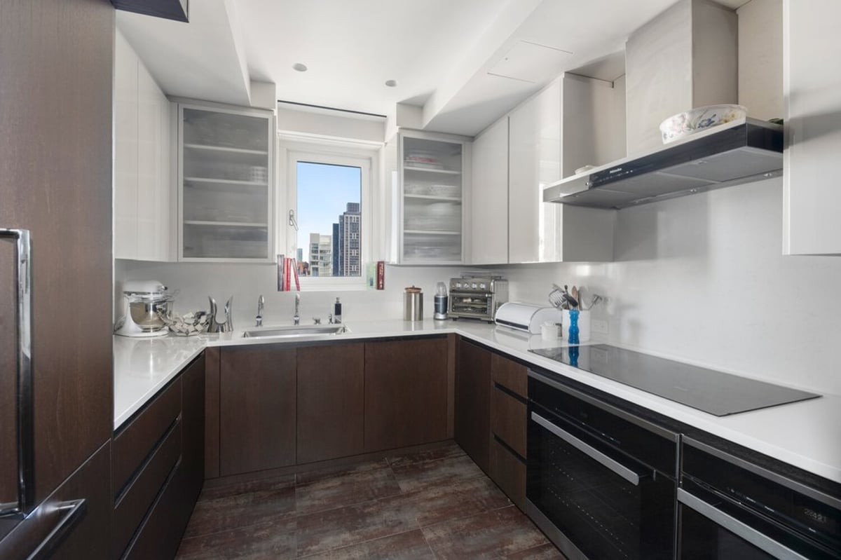 Photo for 200 East 62nd Street - 200 East 62nd Street Condominium in Upper East Side, Manhattan