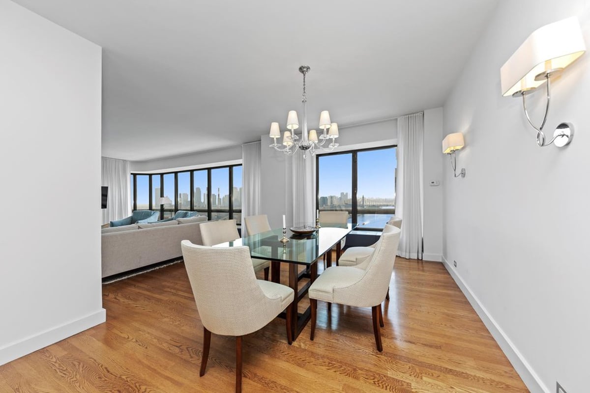 Photo for The Promenade - 530 East 76th Street Condominium in Upper East Side, Manhattan