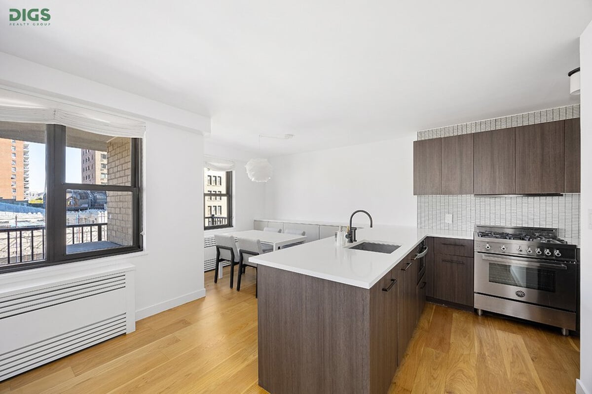 Photo for 175 W 95th Street - 175 West 95th Street Condominium in Upper West Side, Manhattan