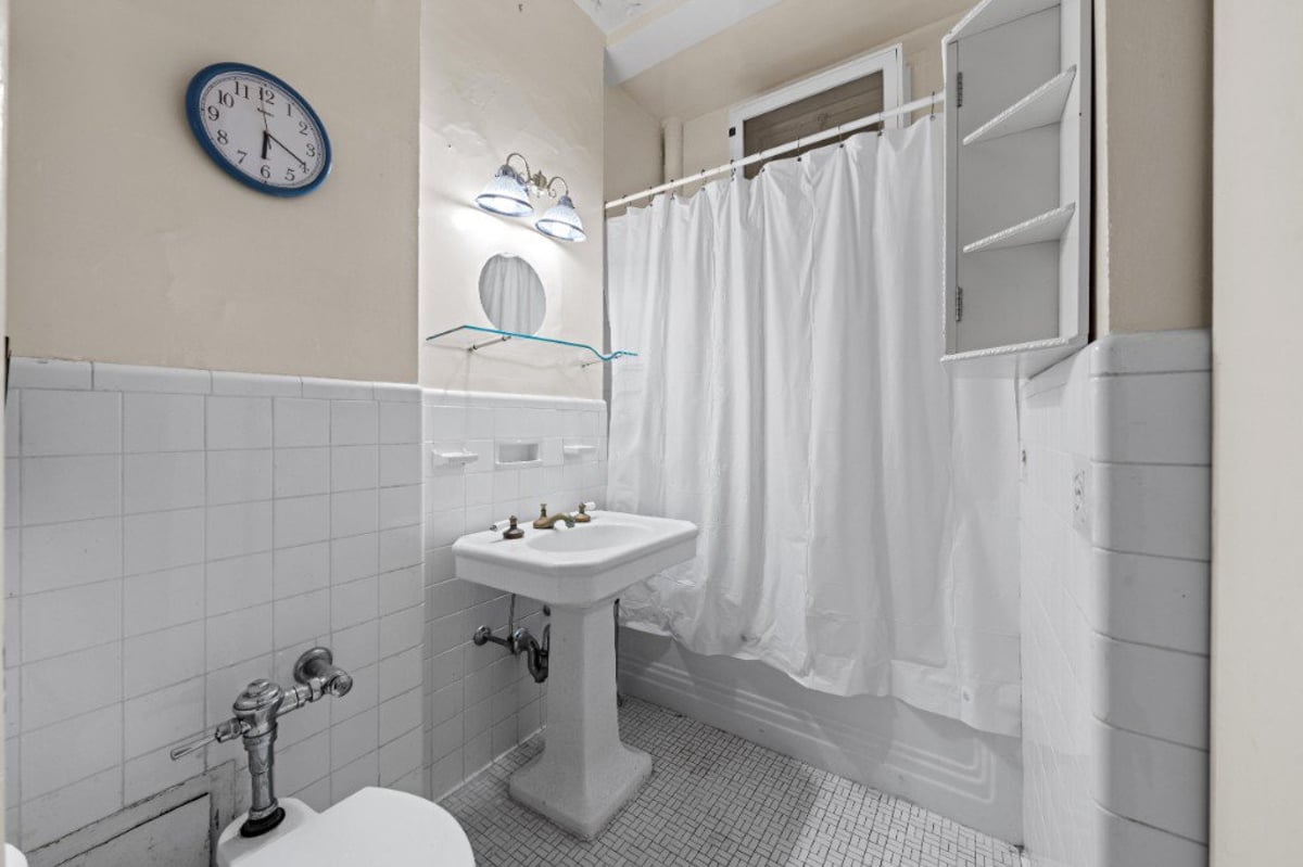 Photo for The Riviera - 790 Riverside Drive Cooperative in Washington Heights, Manhattan