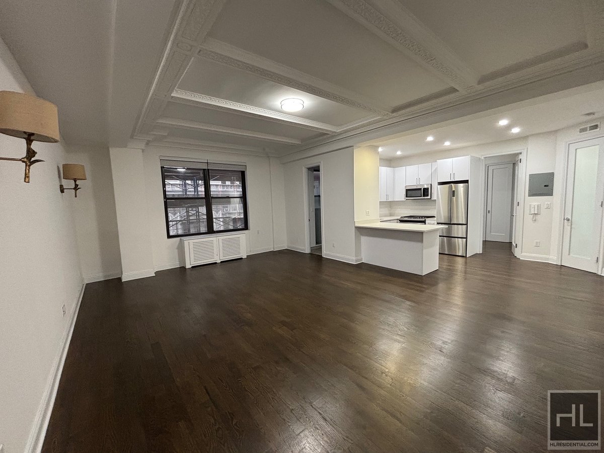 Photo for 200 West 58th Street - 200 West 58th Street Rental Building in Midtown, Manhattan