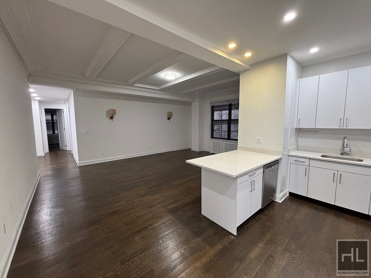 Photo for 200 West 58th Street - 200 West 58th Street Rental Building in Midtown, Manhattan