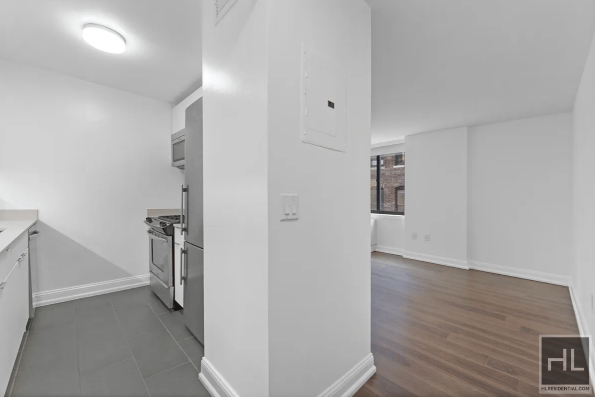 Photo for The Vanguard Chelsea - 77 West 24th Street Rental Building in Flatiron, Manhattan