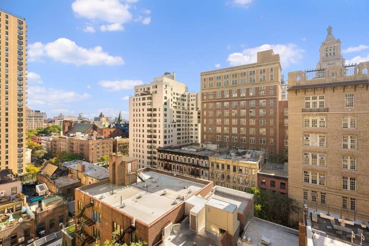 Photo for Gramercy Plaza - 130 East 18th Street Cooperative in Gramercy Park, Manhattan