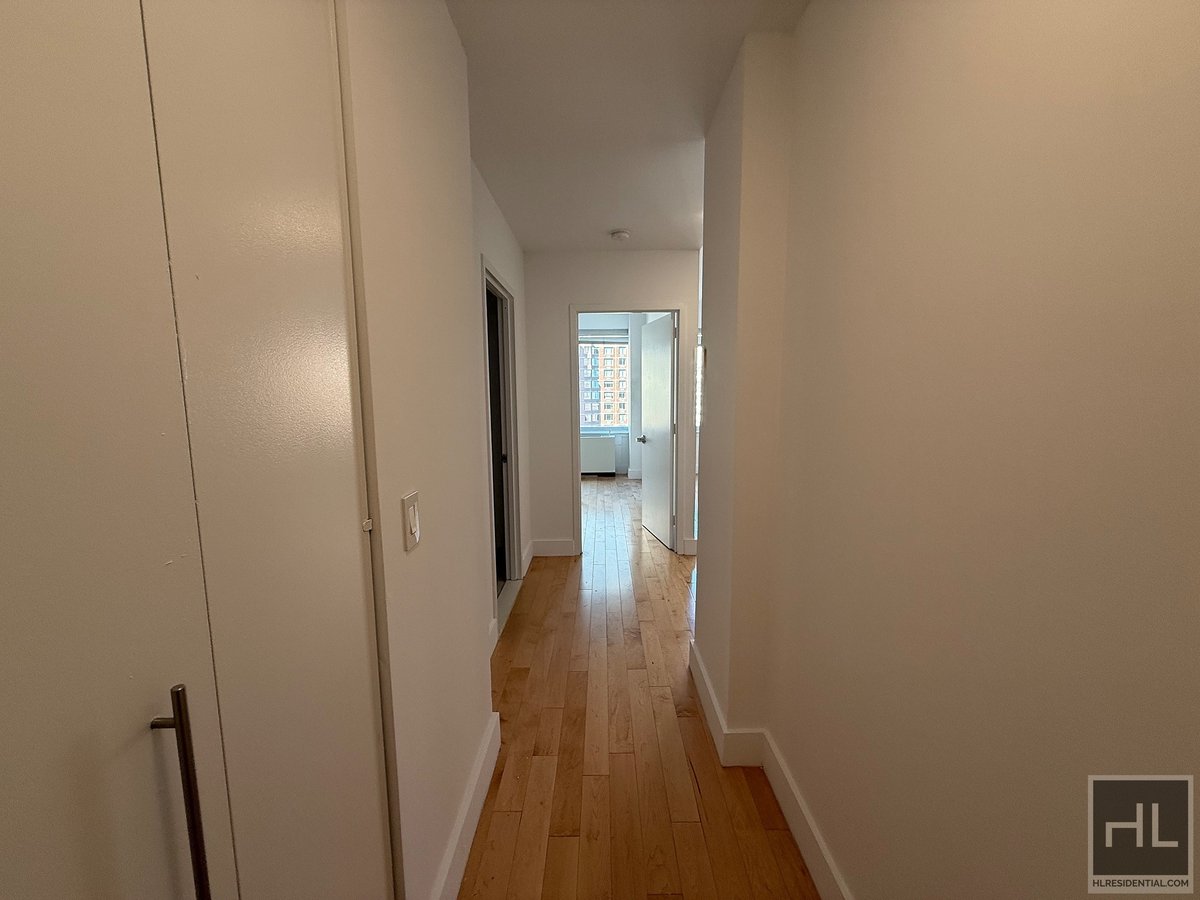 Photo for 200 Water Street - 127 John Street Rental Building in Financial District, Manhattan