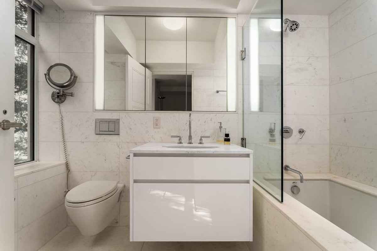 Photo for 737 Park Avenue - 737 Park Avenue Condominium in Upper East Side, Manhattan