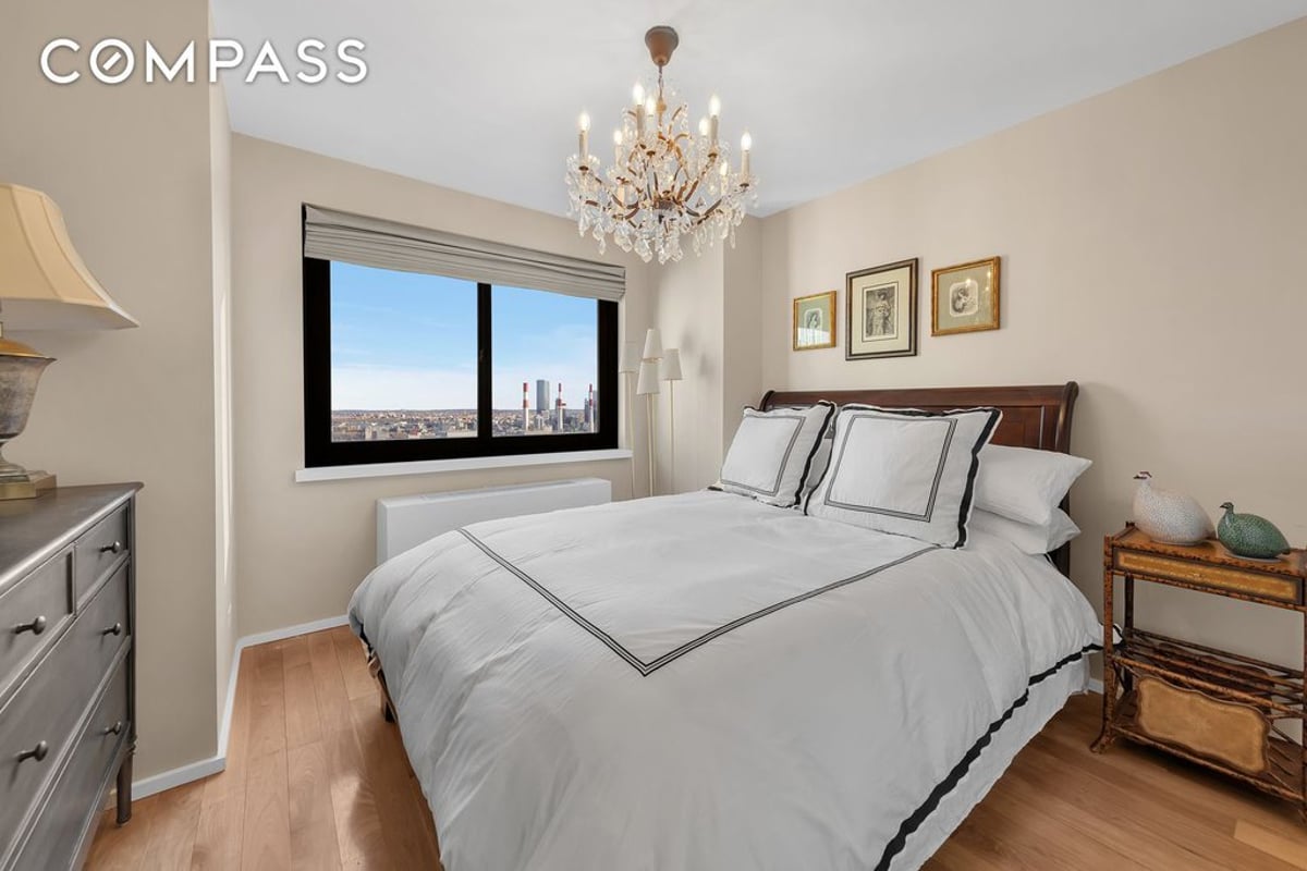 Photo for 515 East 72 - 515 East 72nd Street Condominium in Upper East Side, Manhattan