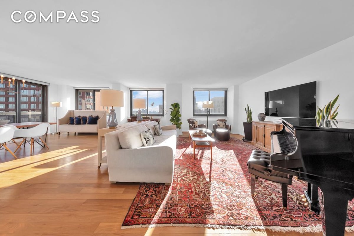 Photo for 515 East 72 - 515 East 72nd Street Condominium in Upper East Side, Manhattan