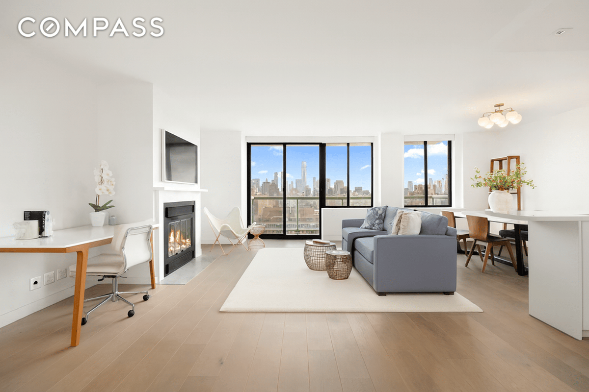Photo for Grosvenor House - 22 West 15th Street Condominium in Greenwich Village, Manhattan