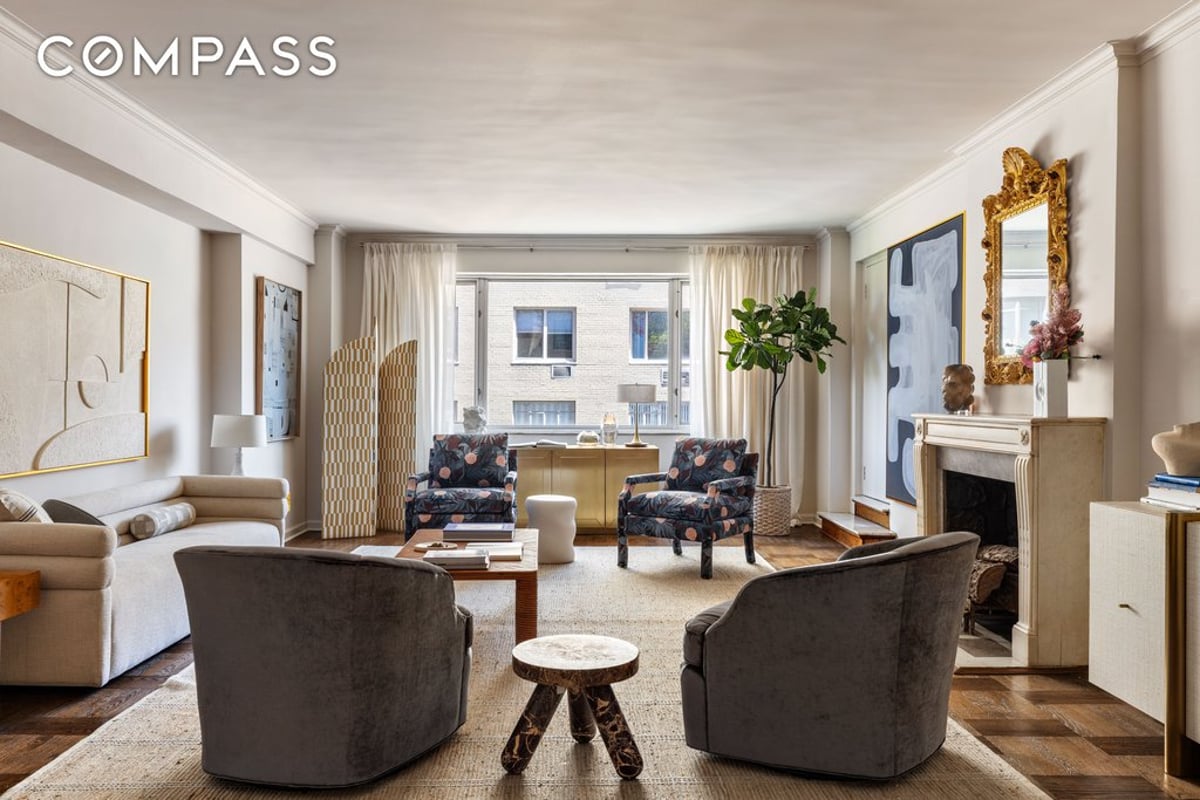 Photo for 860 Fifth Avenue - 860 5th Avenue Cooperative in Upper East Side, Manhattan