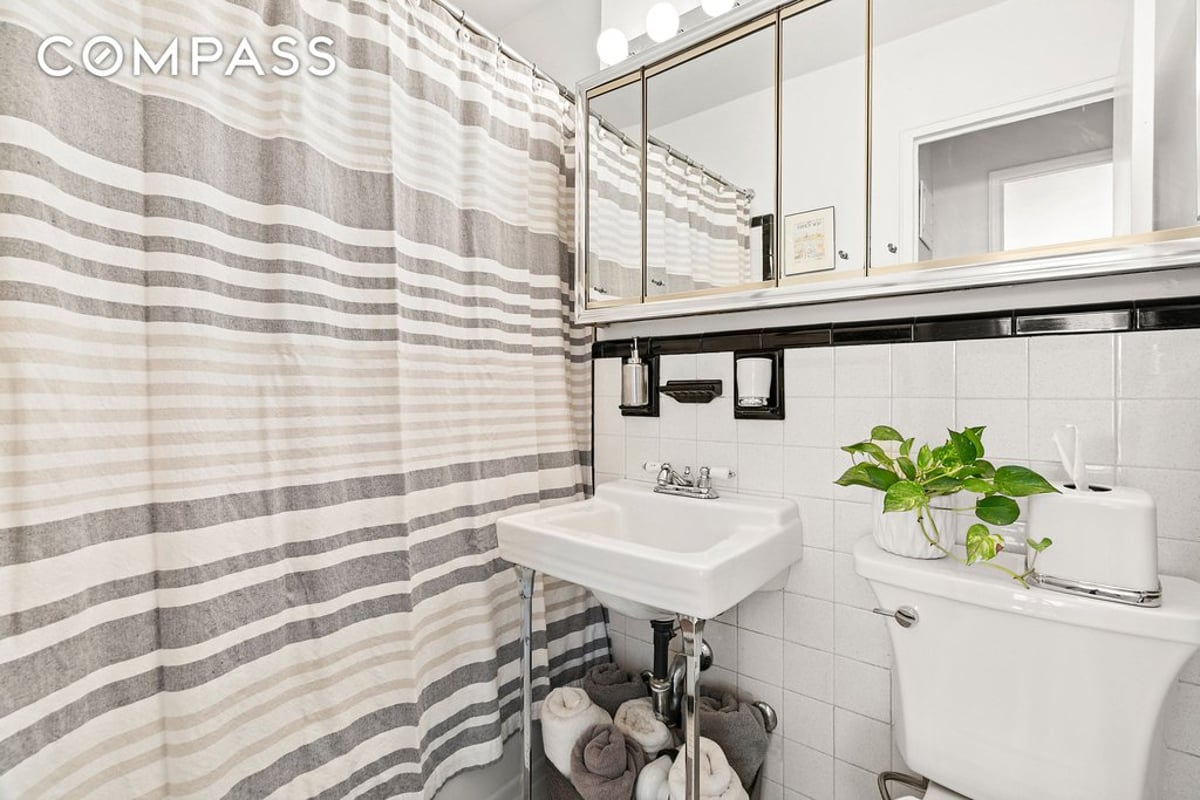 Photo for 435 East 65th Street - 435 East 65th Street Cooperative in Upper East Side, Manhattan