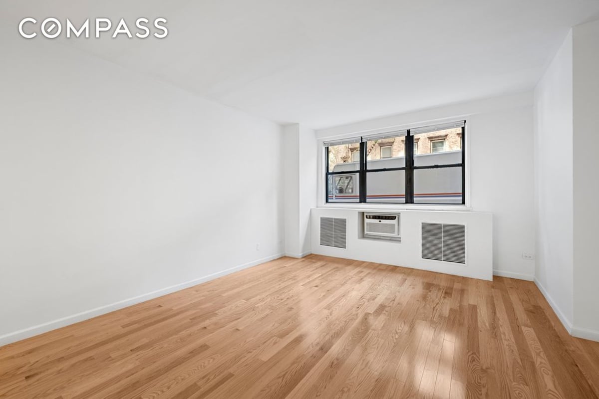 Photo for 330 3rd Avenue - 330 Third Avenue Cooperative in Gramercy Park, Manhattan