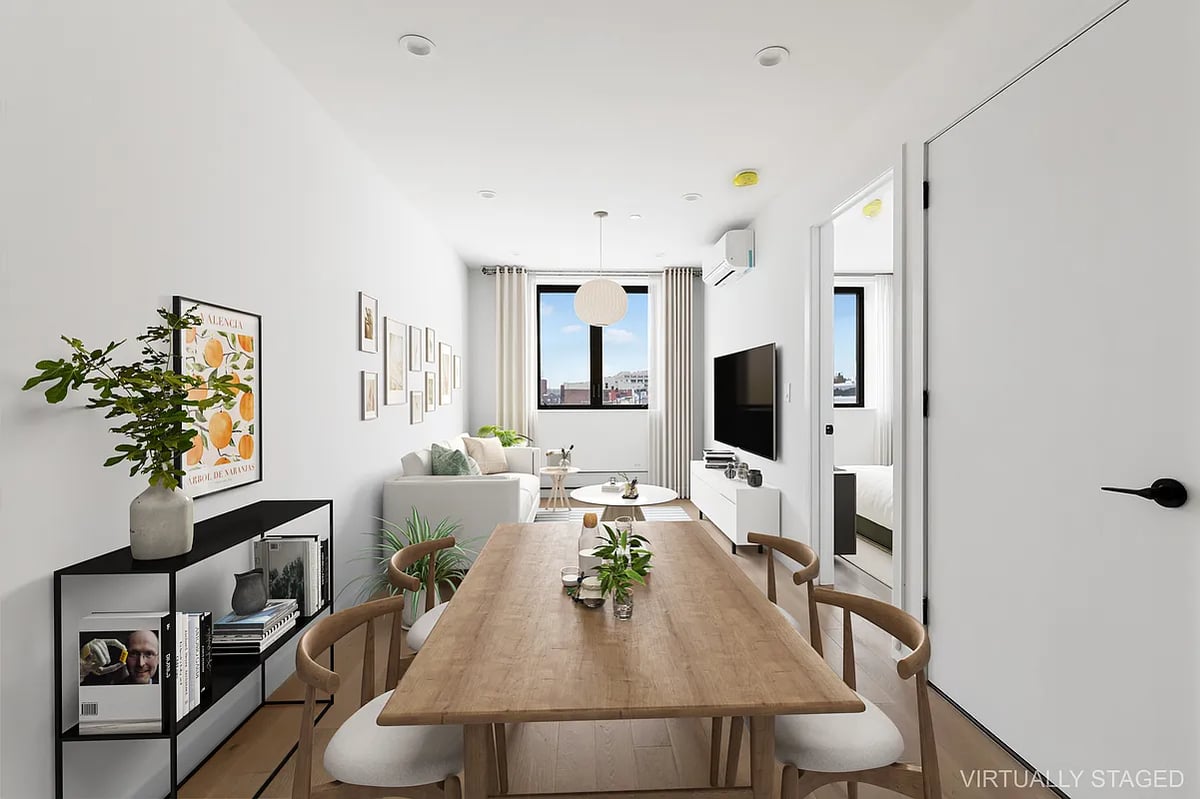 Photo for 800 5th Avenue - 800 5th Avenue Rental Building in Lenox Hill, Manhattan