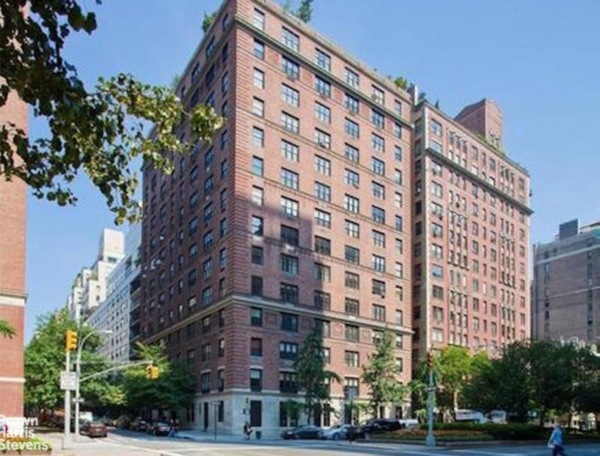 Photo for 1060 Park Avenue - 1060 Park Avenue Cooperative in Upper East Side, Manhattan