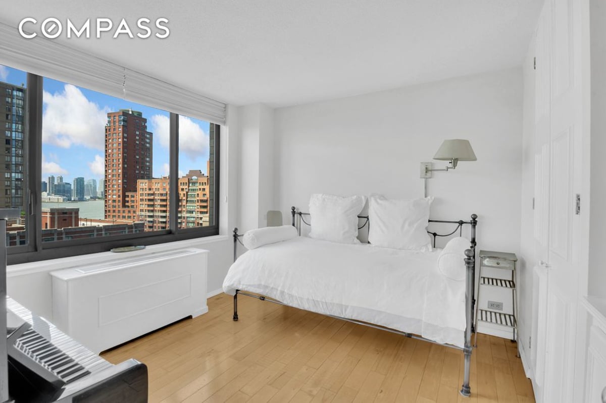 Photo for Liberty Court - 200 Rector Place Condominium in Battery Park City, Manhattan