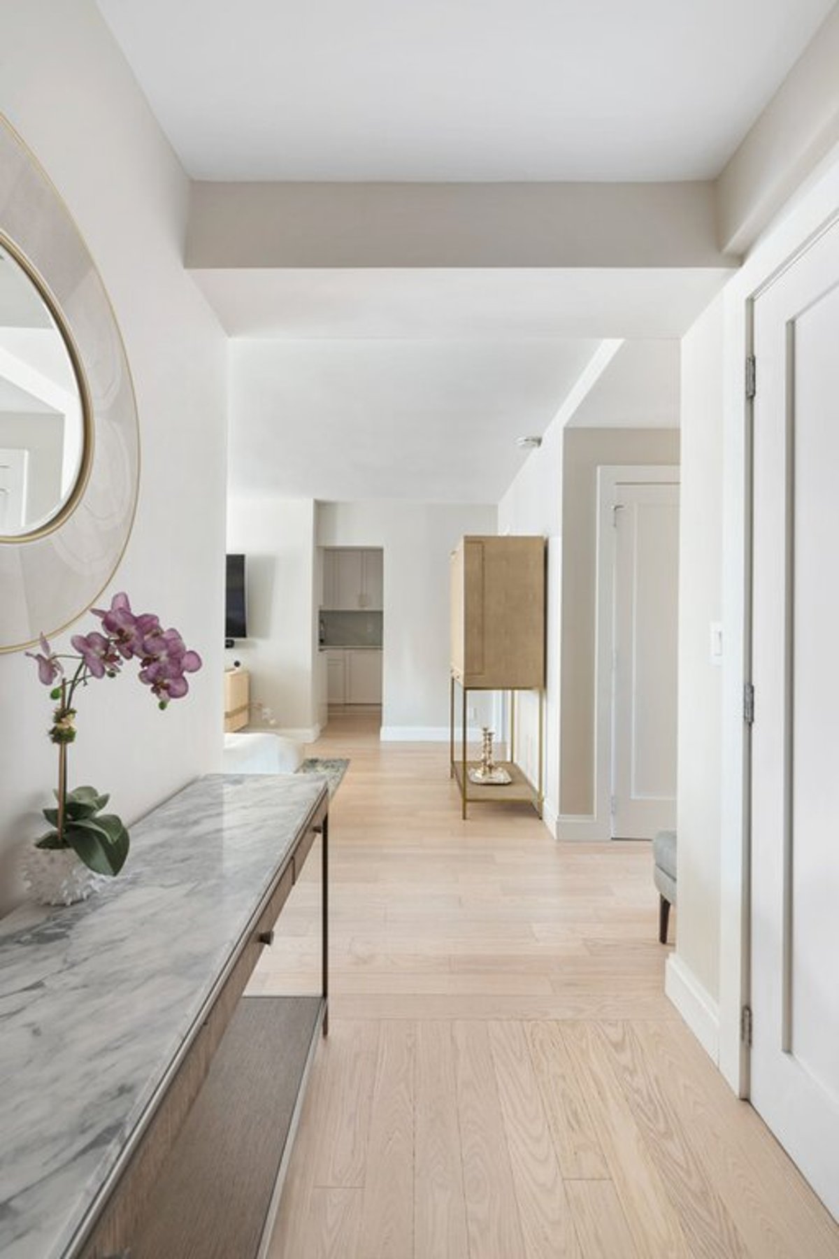 Photo for 196 East 75th Street - 196 East 75th Street Cooperative in Upper East Side, Manhattan