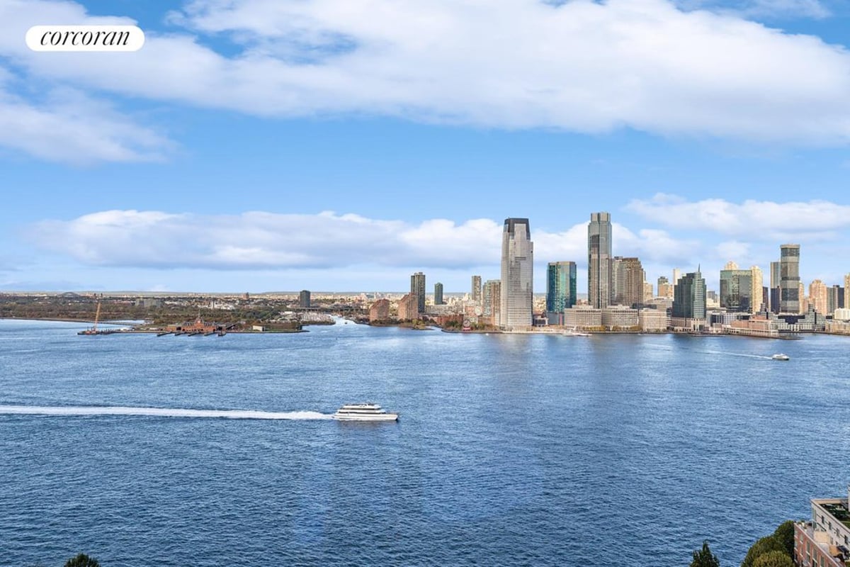 Photo for The Visionaire - 70 Little West Street Condominium in Battery Park City, Manhattan