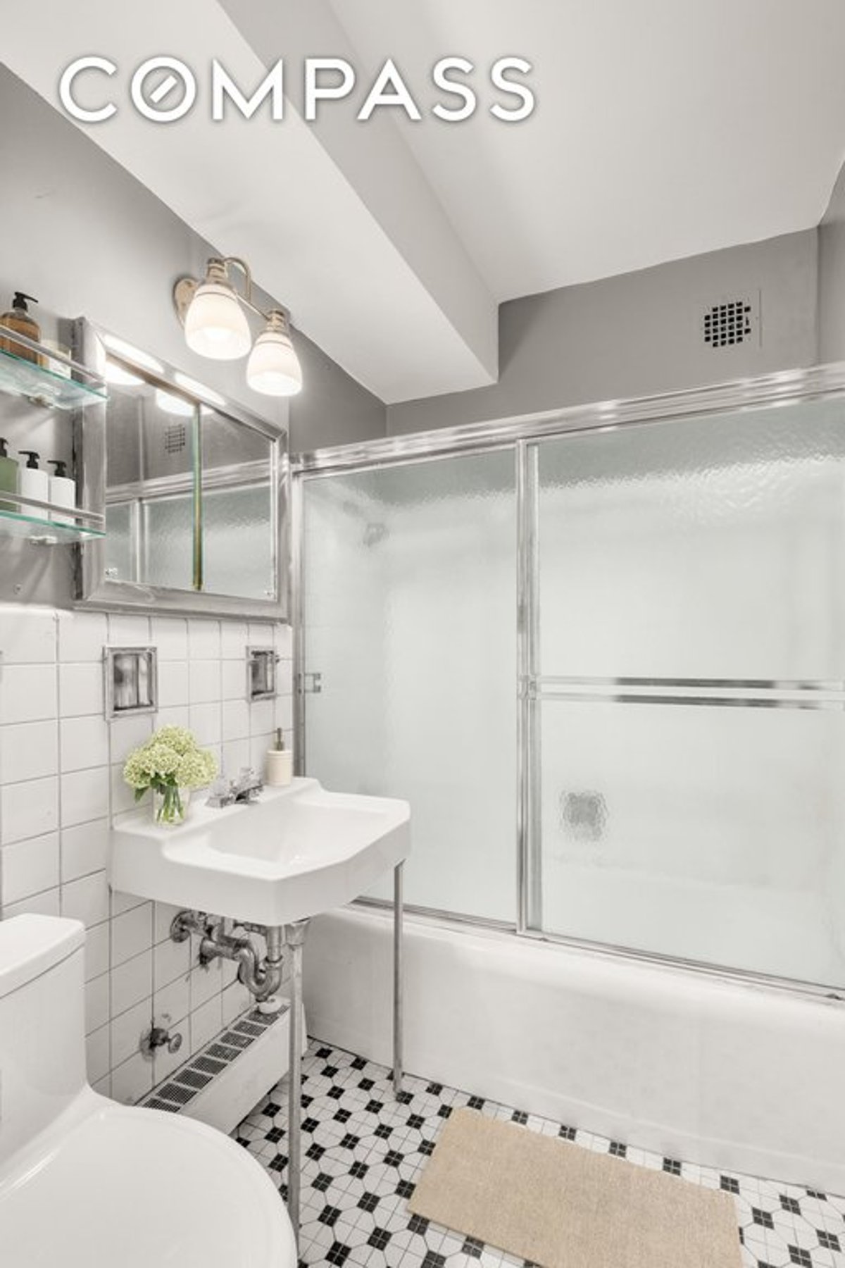 Photo for Westminster House - 35 East 85th Street Cooperative in Upper East Side, Manhattan