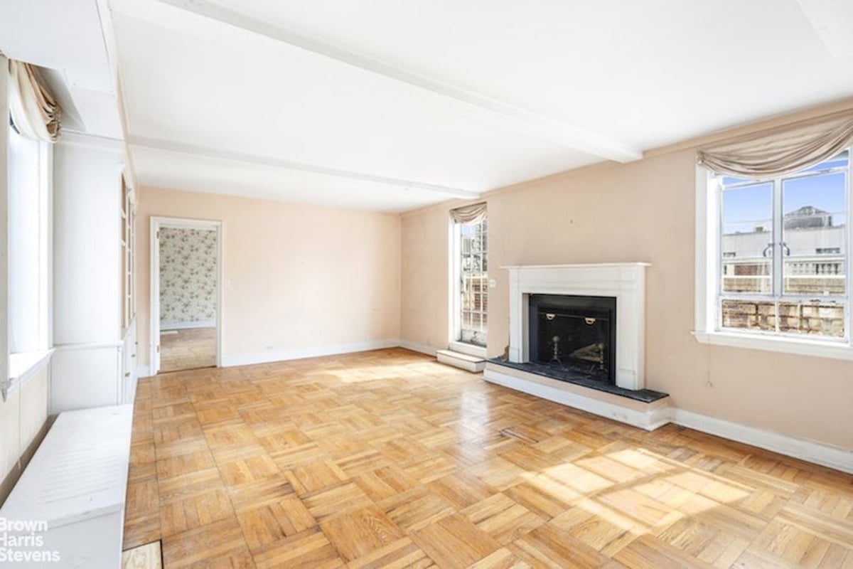 Photo for 1060 Park Avenue - 1060 Park Avenue Cooperative in Upper East Side, Manhattan