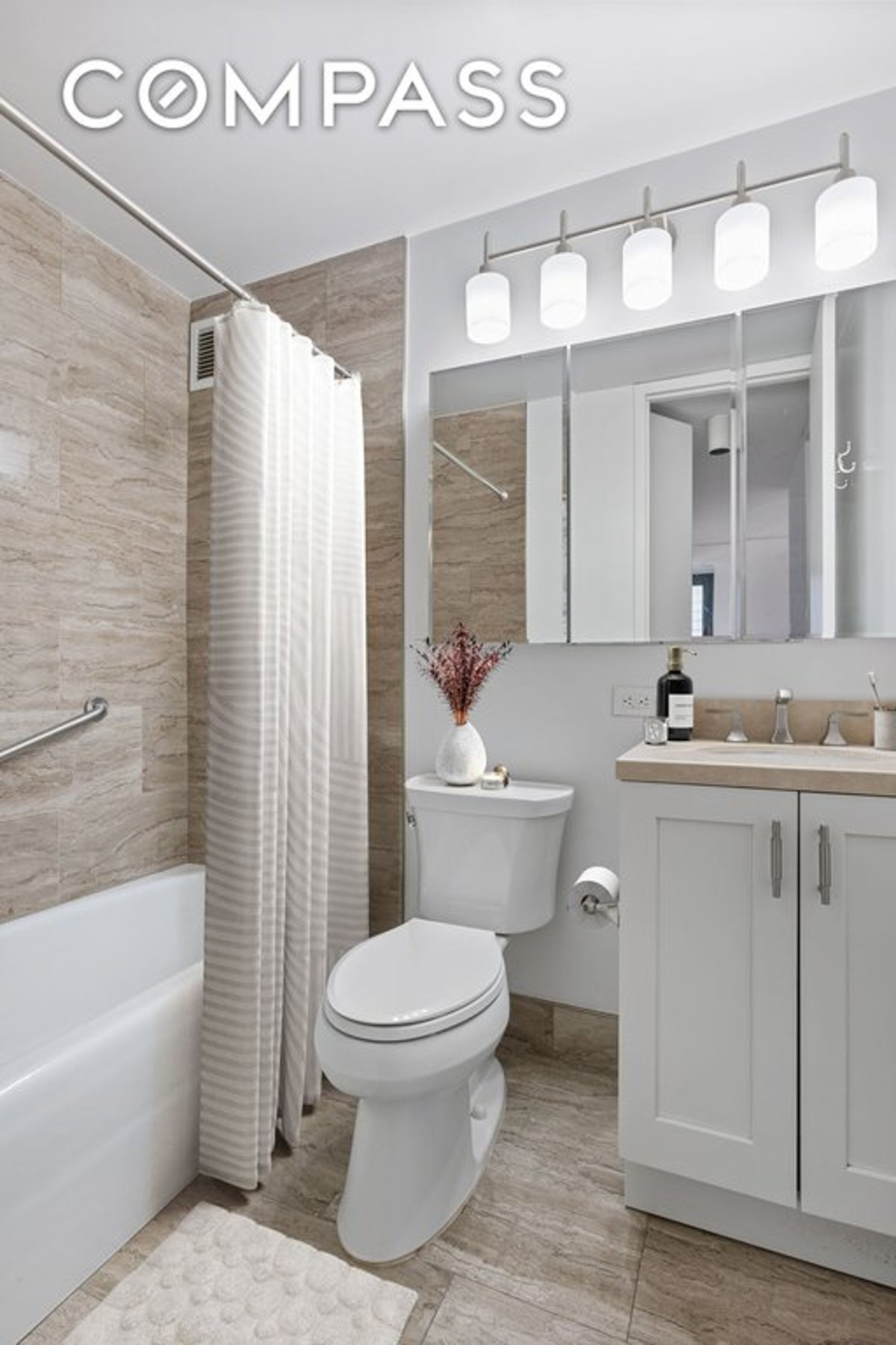 Photo for Zeckendorf Towers - 1 Irving Place Condominium in Union Square, Manhattan