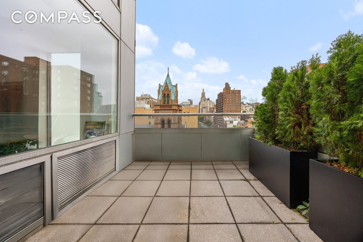 Photo for The A Building - 425 East 13th Street Condominium in East Village, Manhattan